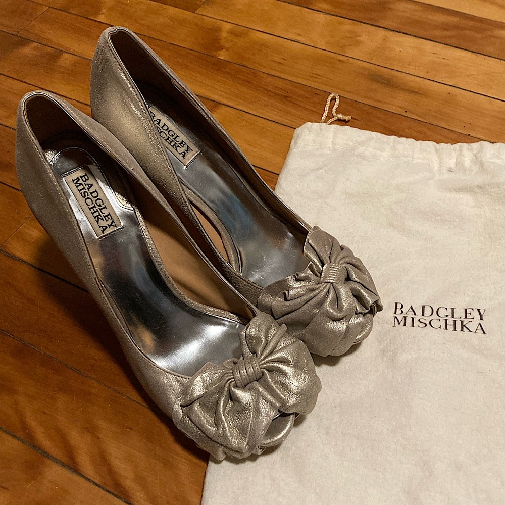 Badgley Mischka Wilda brushed suede heels